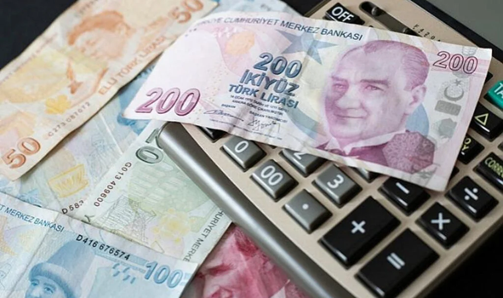 Milyonlar bu gelişmeye kilitlendi... Zam pazarlığında 3. toplantı: Memur ve memur emeklilerine 2. teklif!