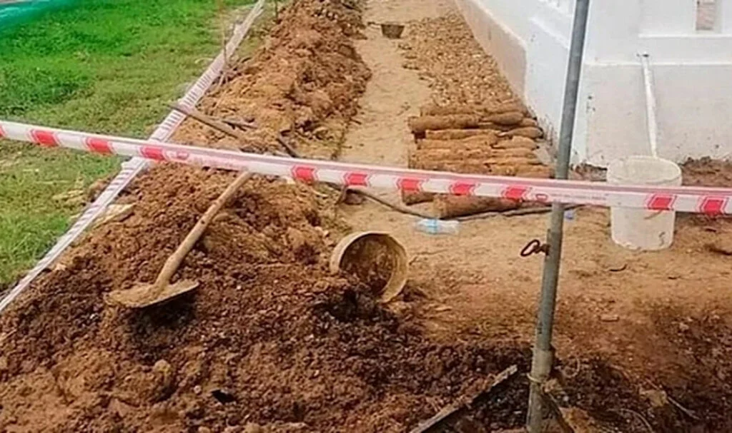 Okul Bahçesinde Binlerce Patlamamış Mühimmat Bulundu