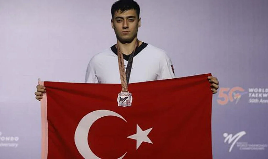 OMÜ'lü Sporcu Çin'de Şampiyon Oldu