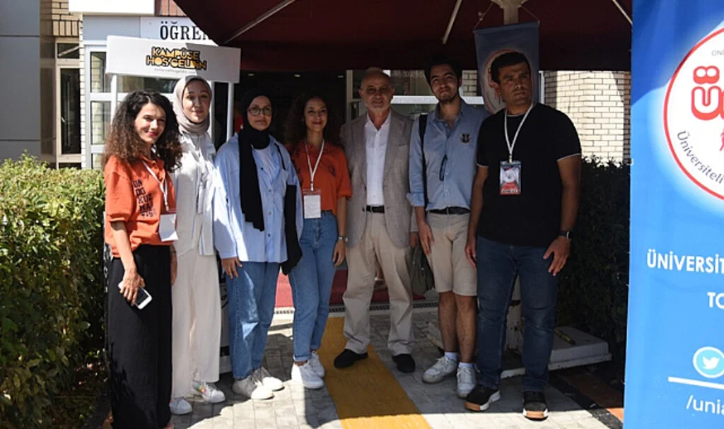 OMÜ'nün yeni öğrencilerini Rektör Ünal karşıladı 