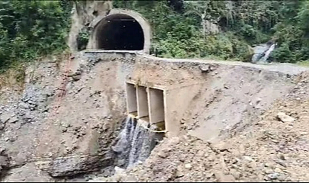 Ordu'da Selde Çöken Yol 21 Gündür Kapalı, Bölge Halkı Mağdur
