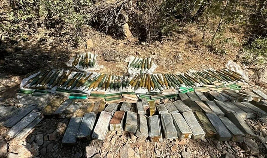 Pençe-Kilit Operasyonu Bölgesinde Teröristlere Ait Çok Sayıda Mühimmat Ele Geçirildi