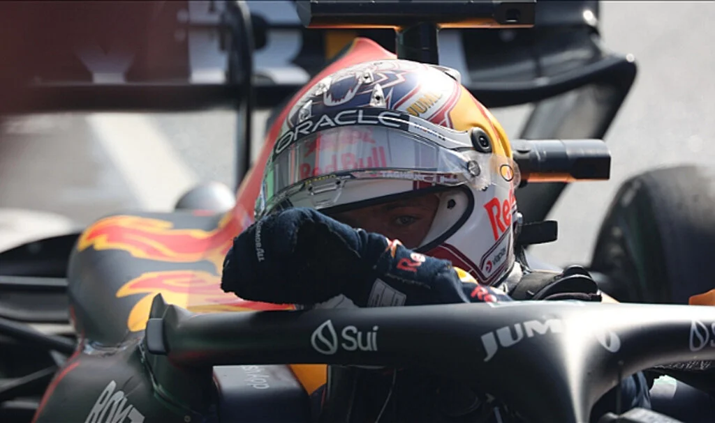 Peş peşe 9. yarışını kazanan Verstappen F1 rekorunu egale etti