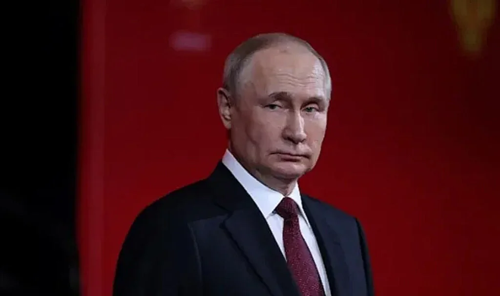 Putin, Ukrayna Sınırında Komutanlarla Görüştü