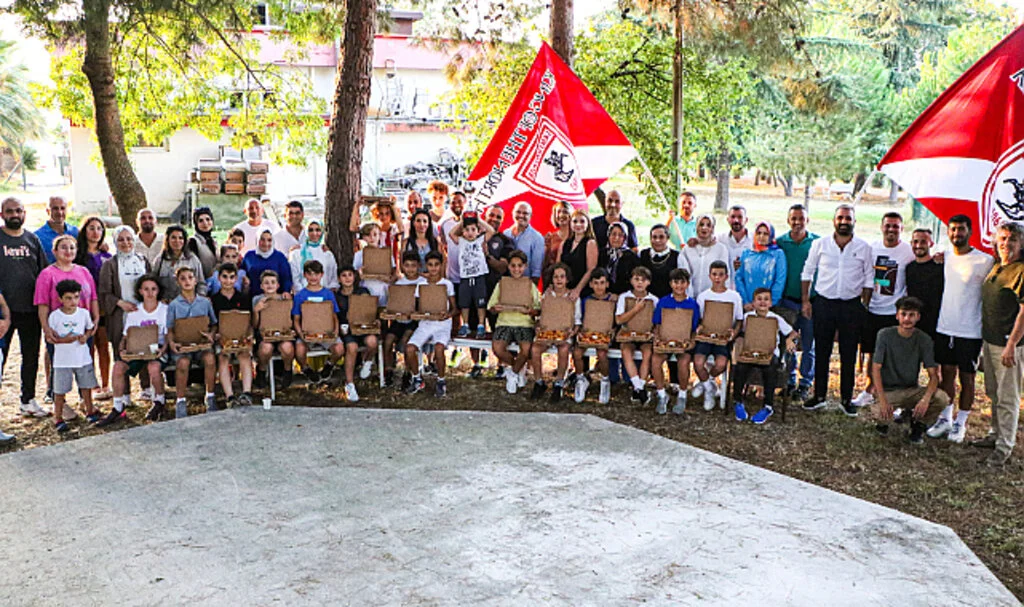 Şampiyon Samsunspor U12 takımı pizza partisi ile ödüllendirildi