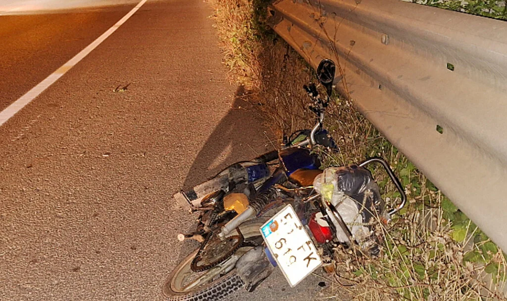Samsun'da Bariyere Çarparak Devrilen Motosikletin Sürücüsü Ağır Yaralandı