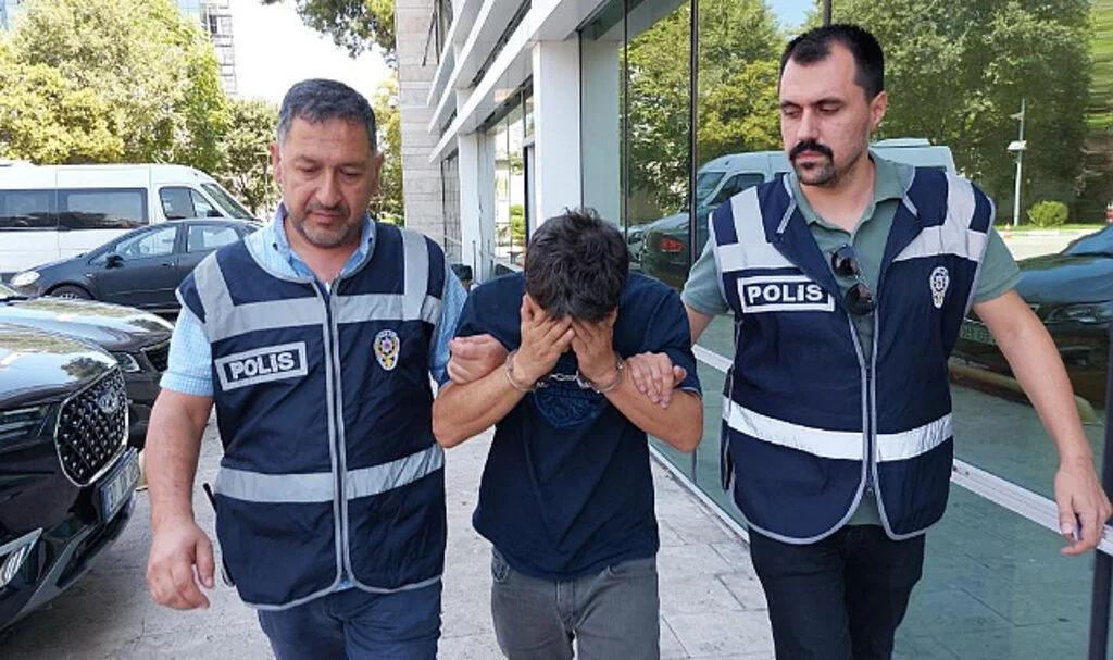 Samsun'da Emanet Aldıkları Araçla Hırsızlık Yaptılar