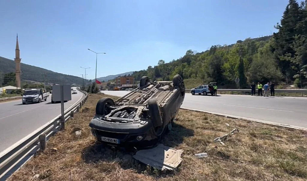 Samsun'da Gurbetçi Aile Kaza Yaptı: 4 Yaralı