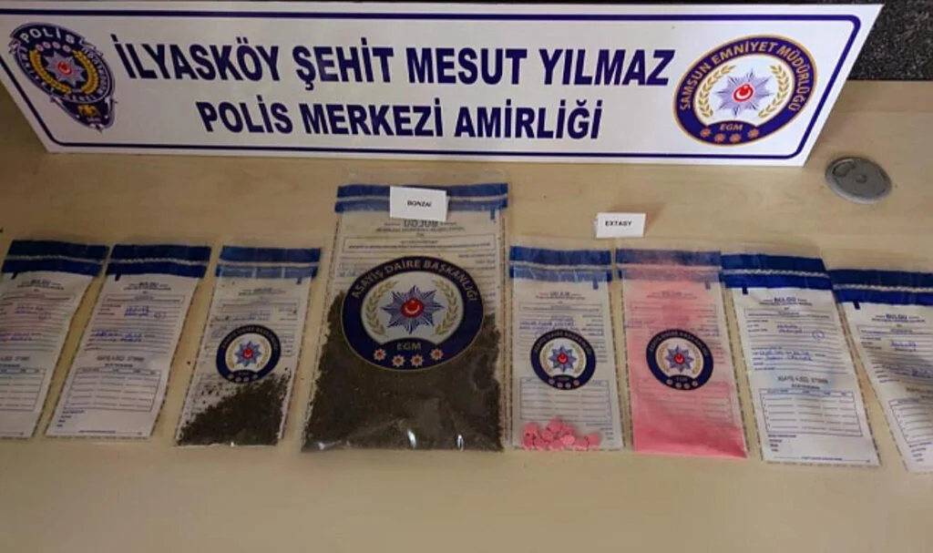 Samsun'da Şüpheli Şahıslar Uyuşturucuyla Yakalandı