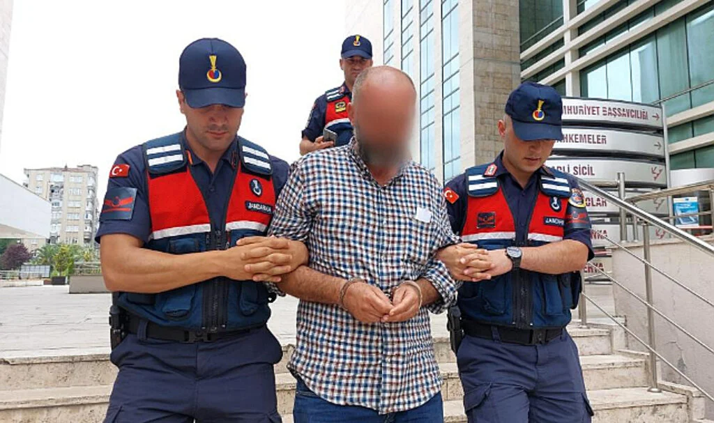 Samsun'da Tartıştığı Şahsı Boynundan Bıçakladı