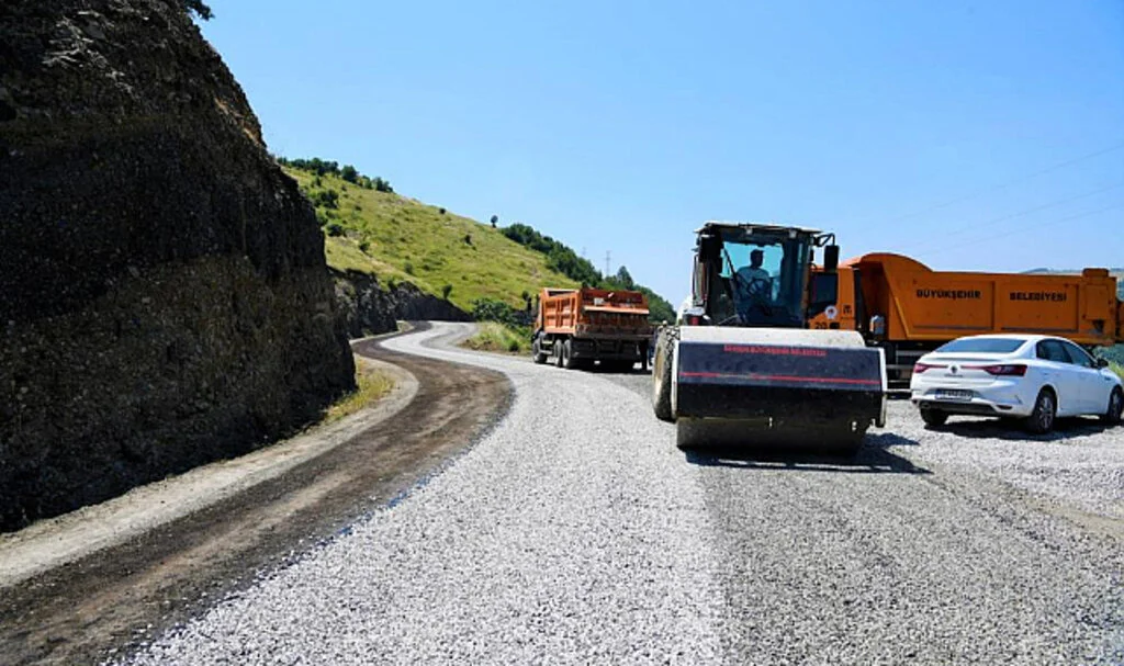 SBB Başkanı Demir: “Mahallelerimizin Yol Sorununu Tek Tek Çözüyoruz”