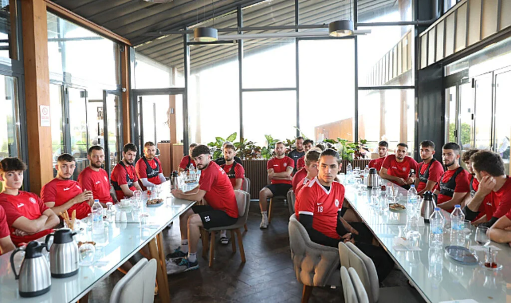 SBB Başkanı ve Sporcular Bir Araya Geldi