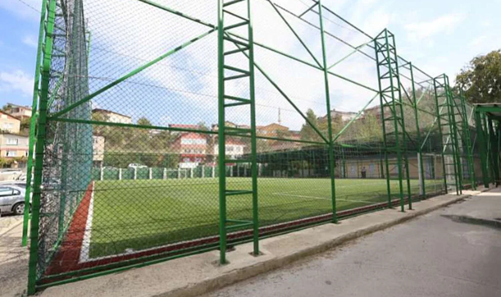 Soğuksu Halısaha Tadilat Yapılması