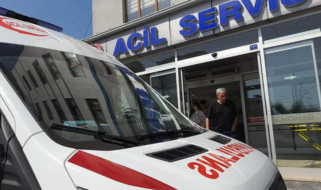 Su Diye Tiner İçti Hastanelik Oldu