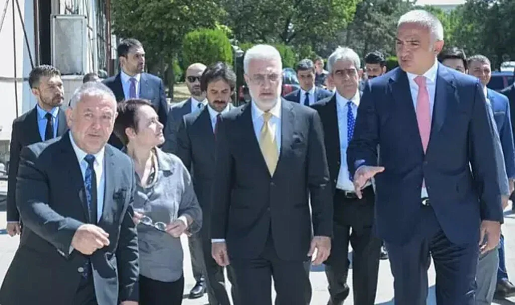 Tamer Karadağlı Yeni İşinde Kültür ve Turizm Bakanı Mehmet Nuri Ersoy'u Ağırladı