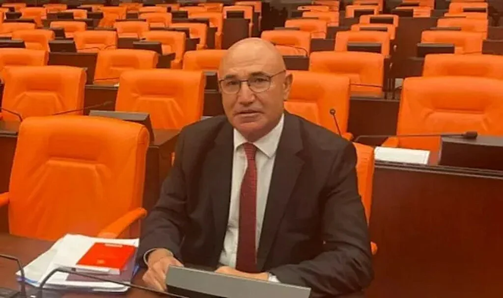 Tepki Çeken Atama Kararı Sonrası Meclis’te Oturma Eylemi