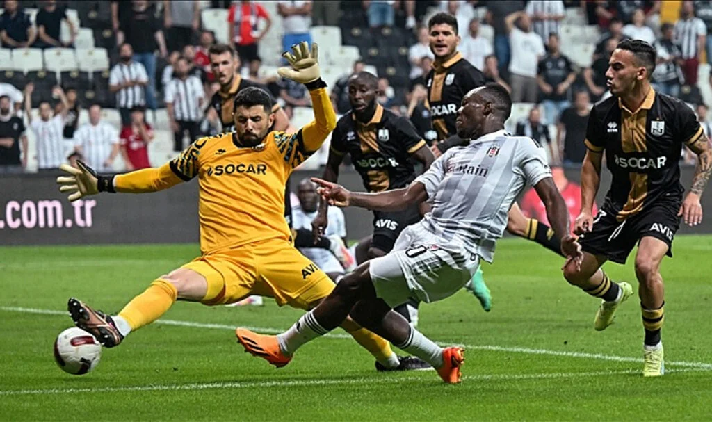 Türkiye sezonluk UEFA ülke puanı klasmanında Polonya'yla birlikte zirvede