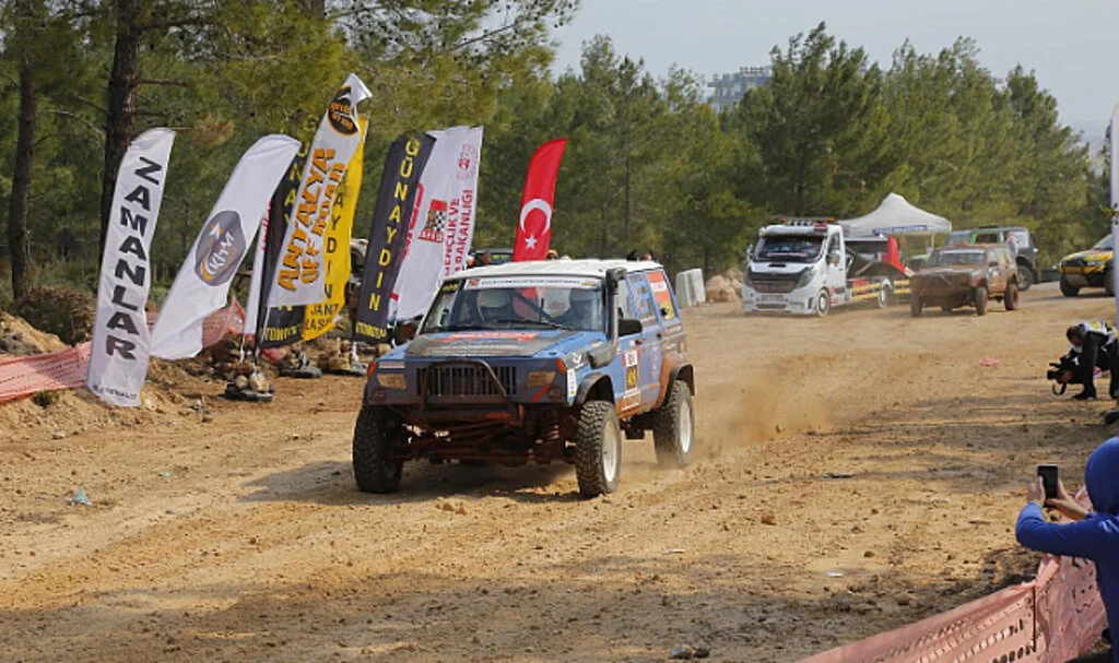 Vezirköprü'de Off-Road Heyecanı