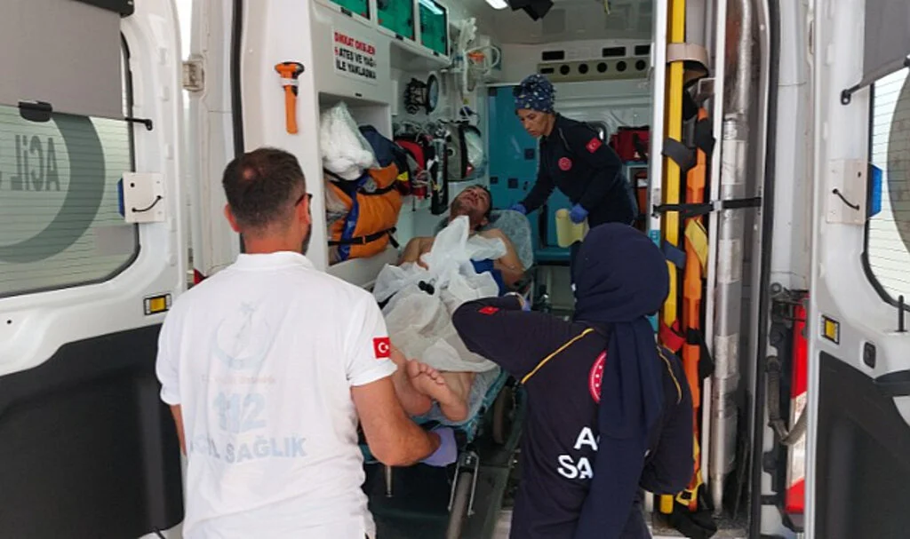 Yer Samsun! Belediye binası önünde kendini yakmaya kalktı