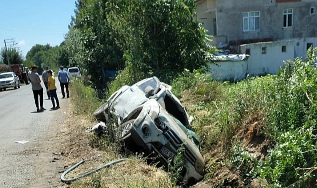Yer Samsun: Önce ağaca çarptı sonra takla attı! 1 ölü 2 yaralı