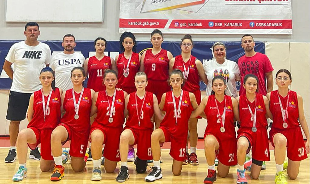 Yıldız Basketbolcular Yarı Finallerde