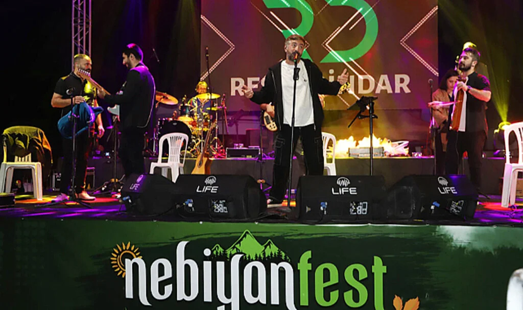 3. Nebiyan Doğa ve Gençlik Festivali'nde Resul Dindar Konser Verdi