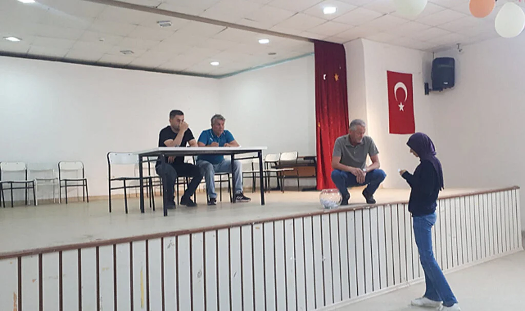 Alaçam'da Okullarda TYP Kapsamında Çalışacak Personel İçin Kura Çekimi Yapıldı 