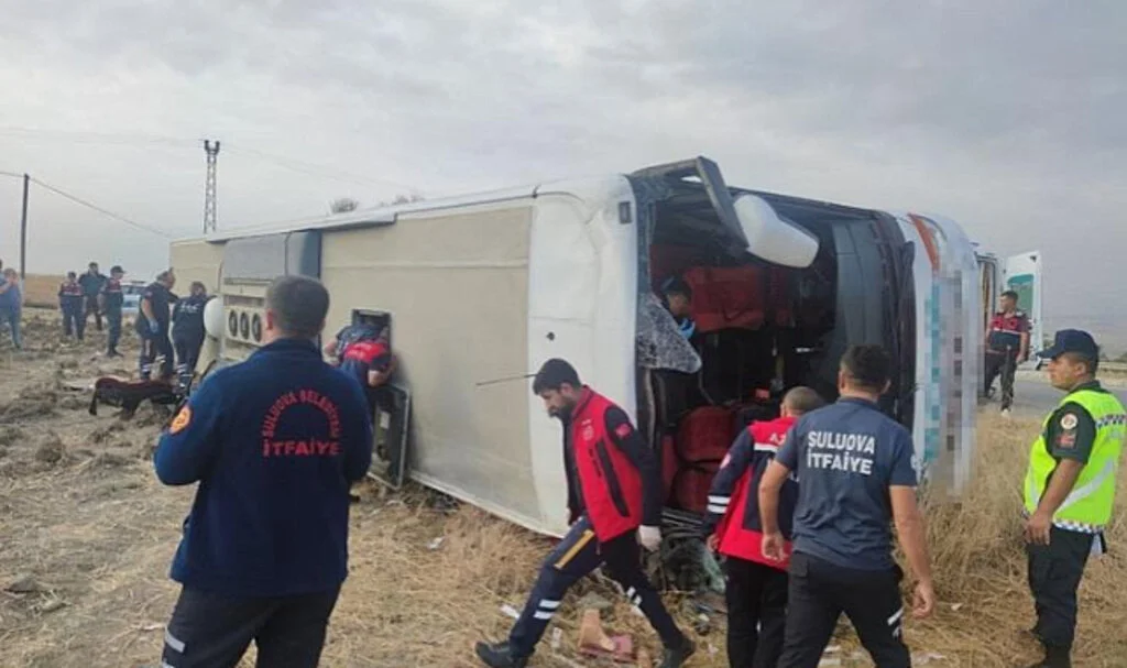 Amasya'da dehşet dolu kaza! 6 ölü, 35 yaralı