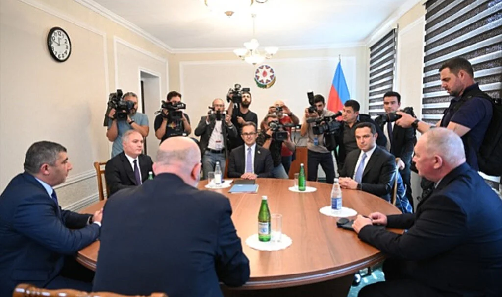 Azerbaycanlı yetkililer ile Karabağ'daki Ermeni nüfusun temsilcileri arasındaki görüşme sona erdi