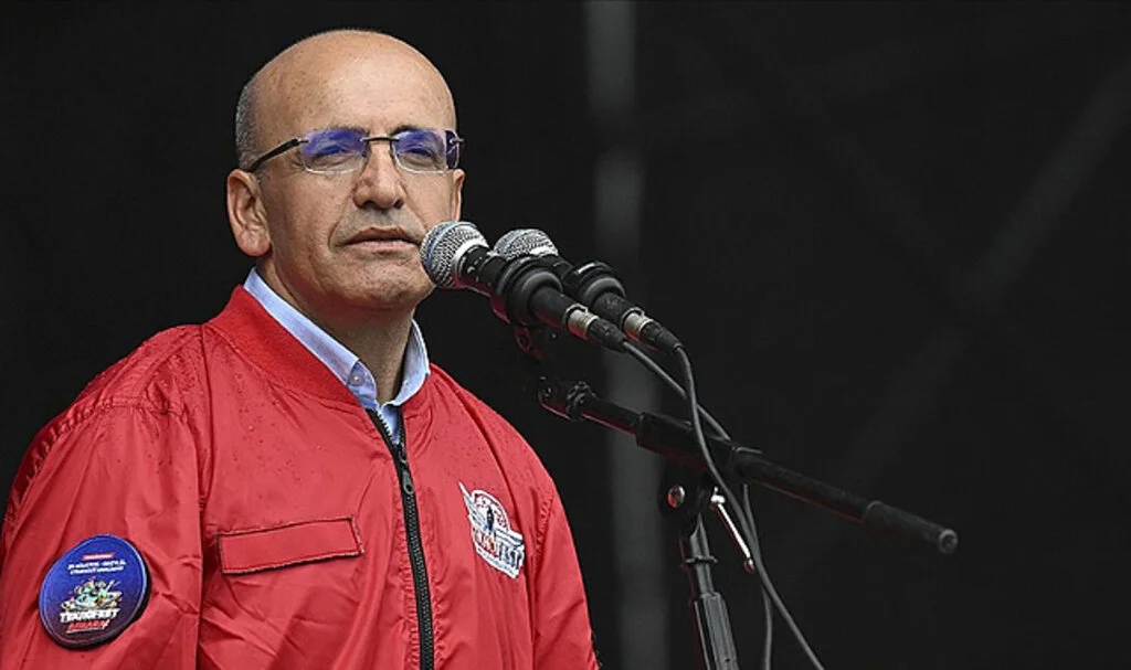 Bakan Şimşek: Katma değeri çok yüksek ürünler üreterek bazı makro ekonomik sorunlarımızı çok rahat aşacağız