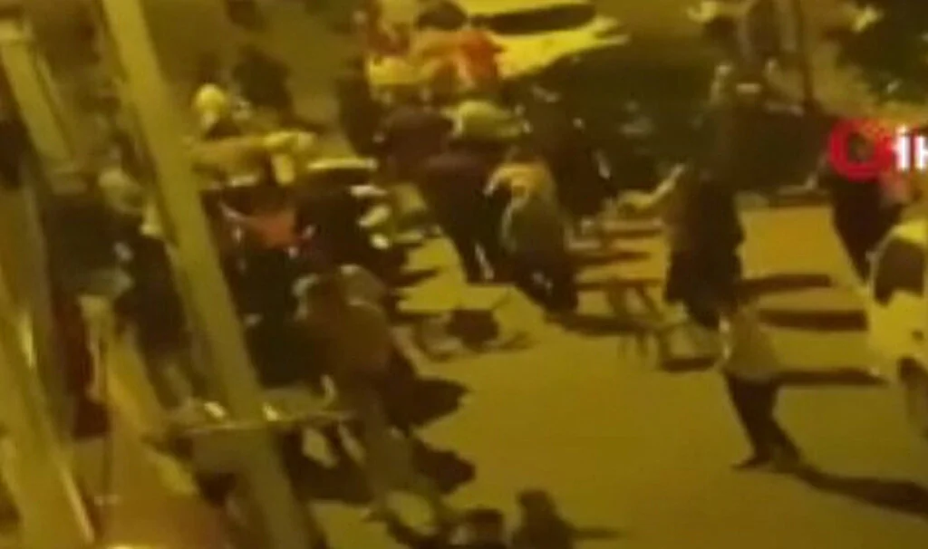 Bir taraf Samsun bir taraf Tokatlı! Halay başı kim olacak kavgasında birbirlerine girdiler...
