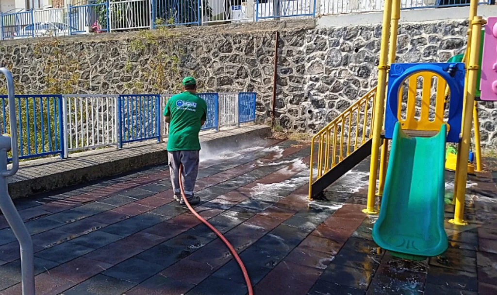 Canik’te parklar tertemiz