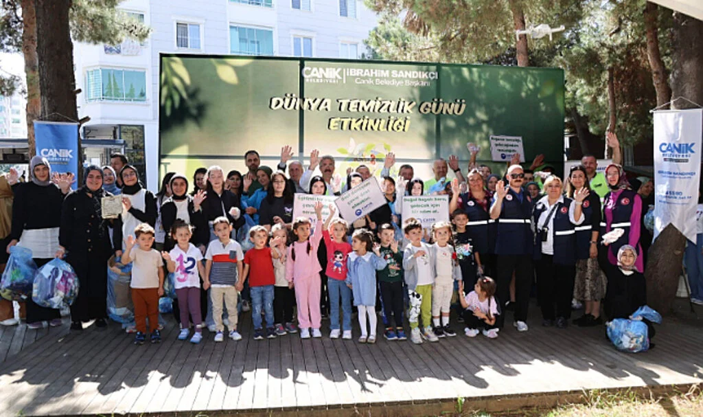 Canikli Gençler Temiz Bir Dünya İçin El Ele Verdi  