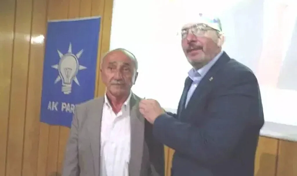 CHP'li İsim AK Parti'ye Geçti!