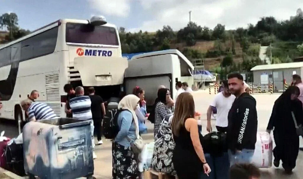 Çift Katlı Otobüs Arıza Yaptı, Yolcular Saatlerce Mahsur Kaldı