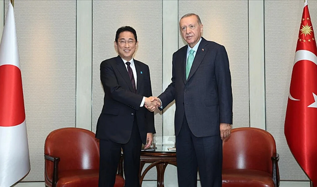 Cumhurbaşkanı Erdoğan, Japonya Başbakanı Kişida Fumio'yu kabul etti