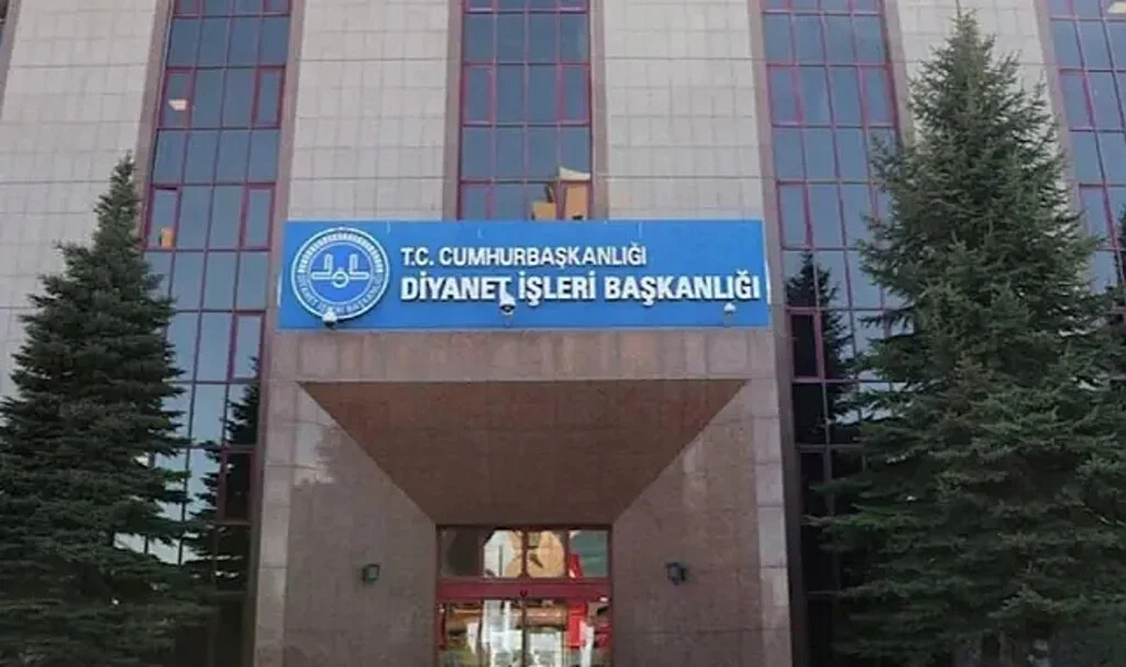 Diyanet Kamuya Geçişte Ara İstasyon Oldu