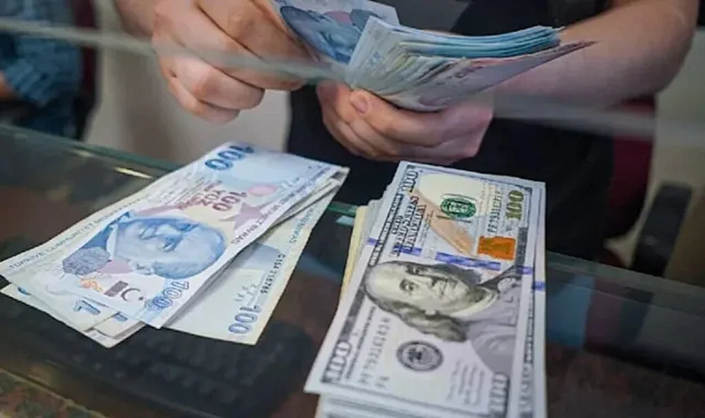 Dolar Yeniden 27 Lirayı Aştı