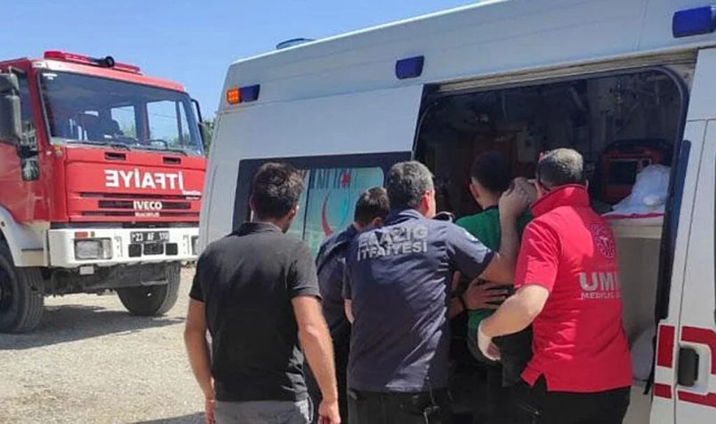 Elini fıstık makinesine kaptıran çocuğun 5 parmağı koptu