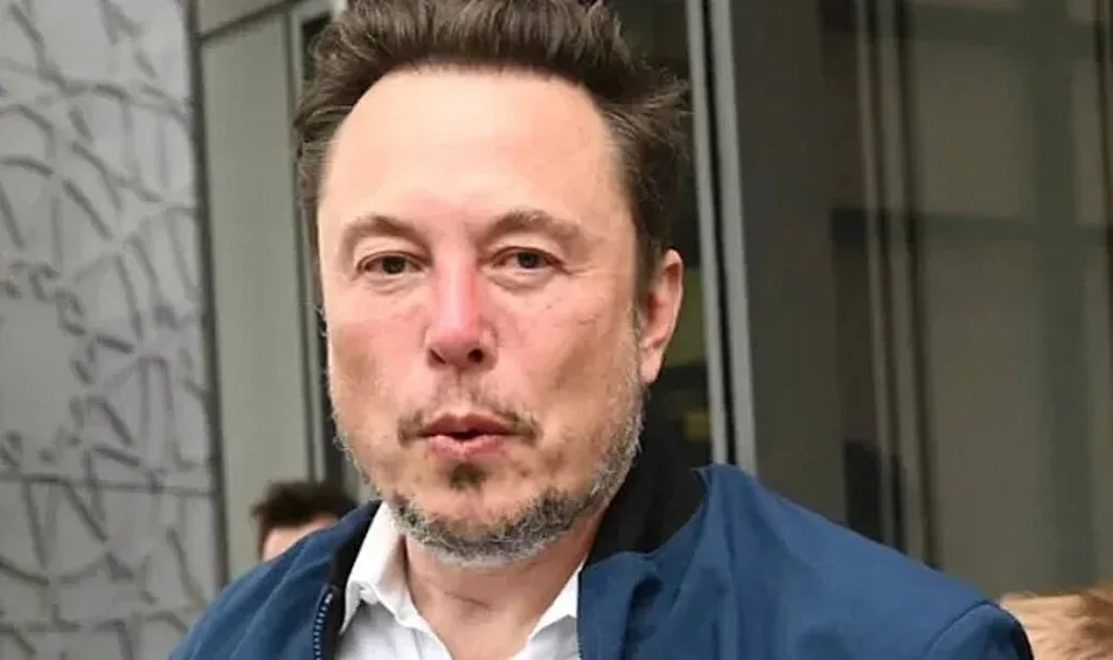 Elon Musk’tan Twitter Hamlesi: Herkesten Para Alabilir