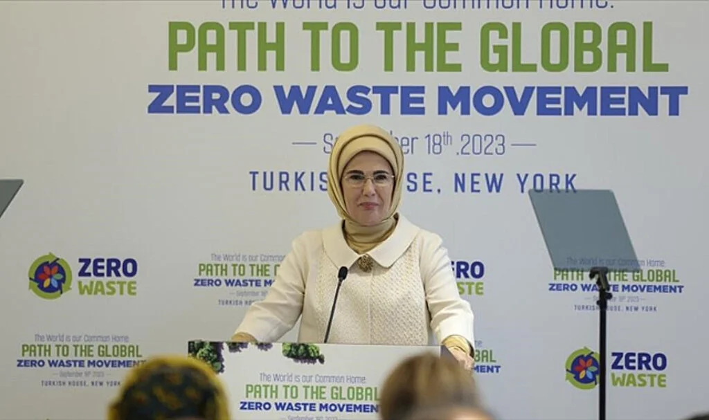 Emine Erdoğan'dan Tüm Dünyaya "Sıfır Atık Gönüllüsü" Olmaya Davet