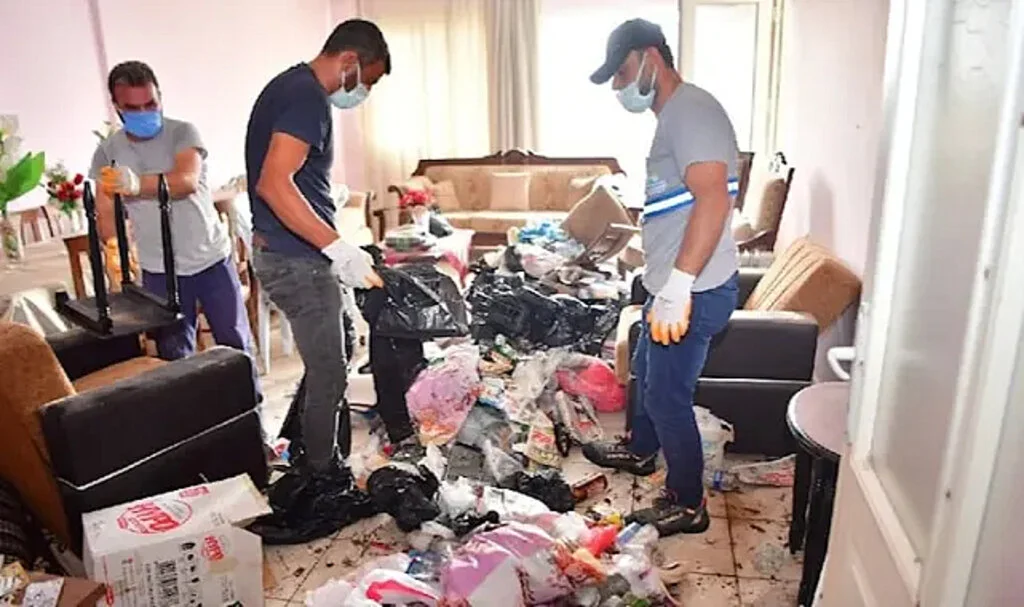 Evden 20 Ton Çöp Çıktı, Sahibinin Sözleri Dikkat Çekti