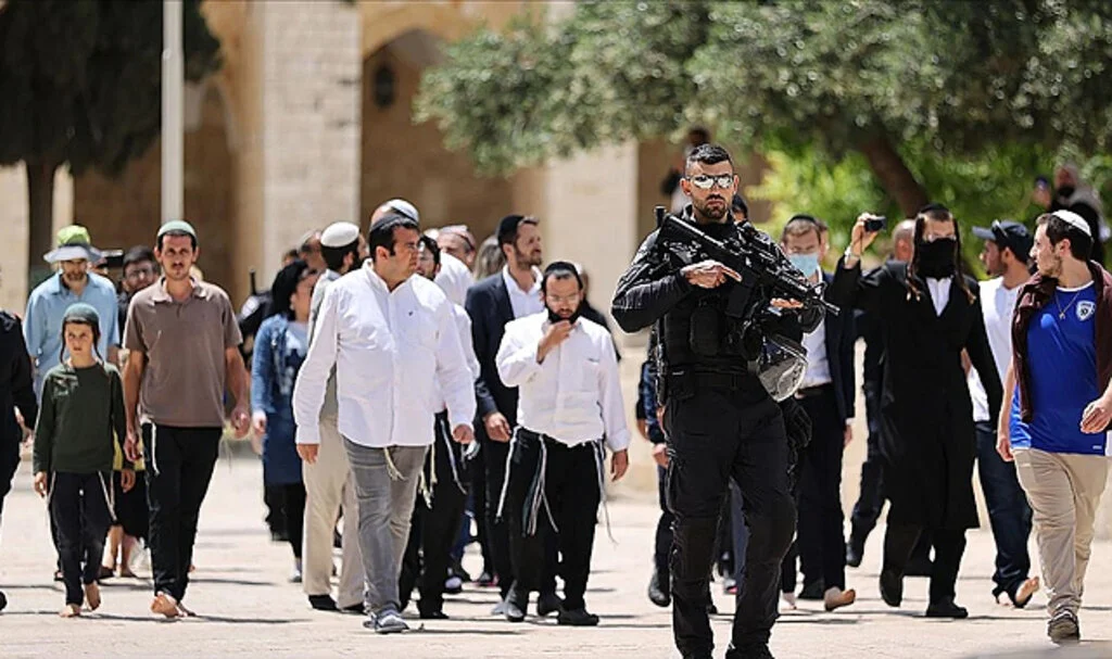Fanatik Yahudilerden Mescid-i Aksa'ya "Yom Kippur" baskını