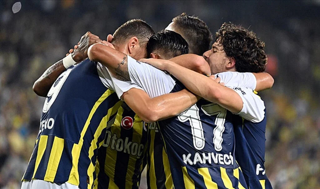Fenerbahçe, 23 kişilik UEFA Avrupa Konferans Ligi kadrosunu açıkladı