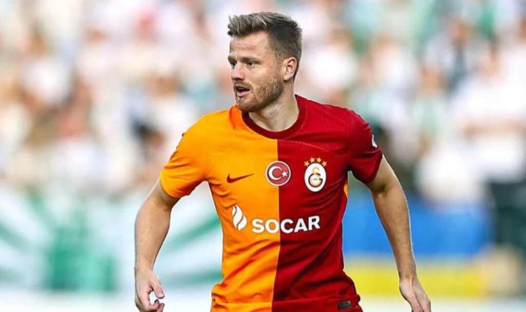 Galatasaray'da iki isim için ayrılık ihtimali