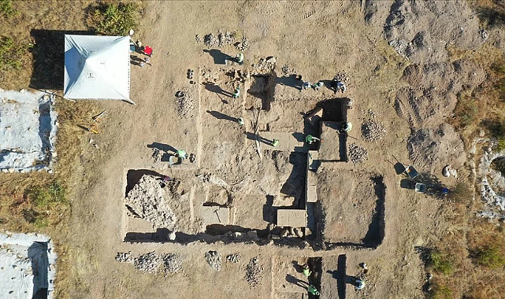 Gaziantep'teki Dülük Antik Kenti Mühür Baskı Buluntularıyla Öne Çıkıyor