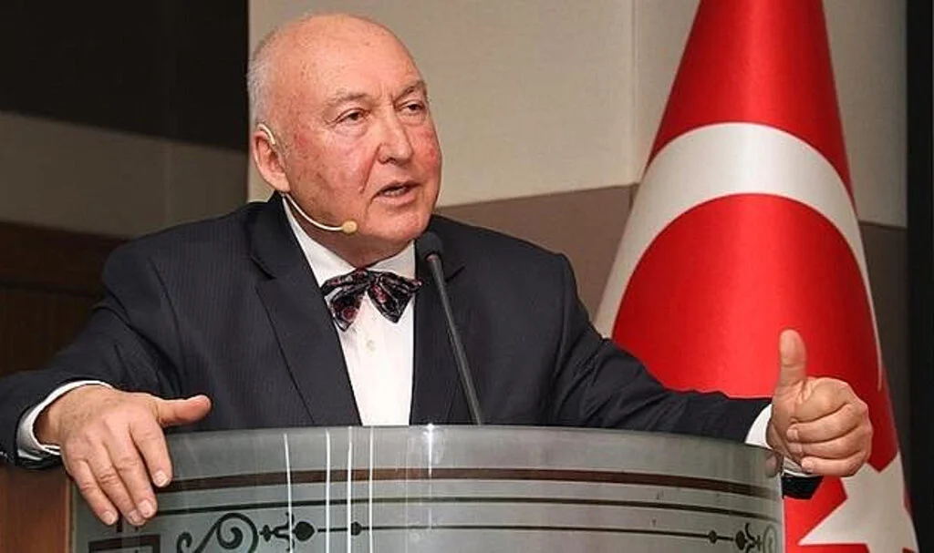 'Gelecekte görebileceği en büyük deprem...' Prof. Dr. Övgün Ahmet Ercan o ili işaret ederek uyardı 'Kent büyümemeli'