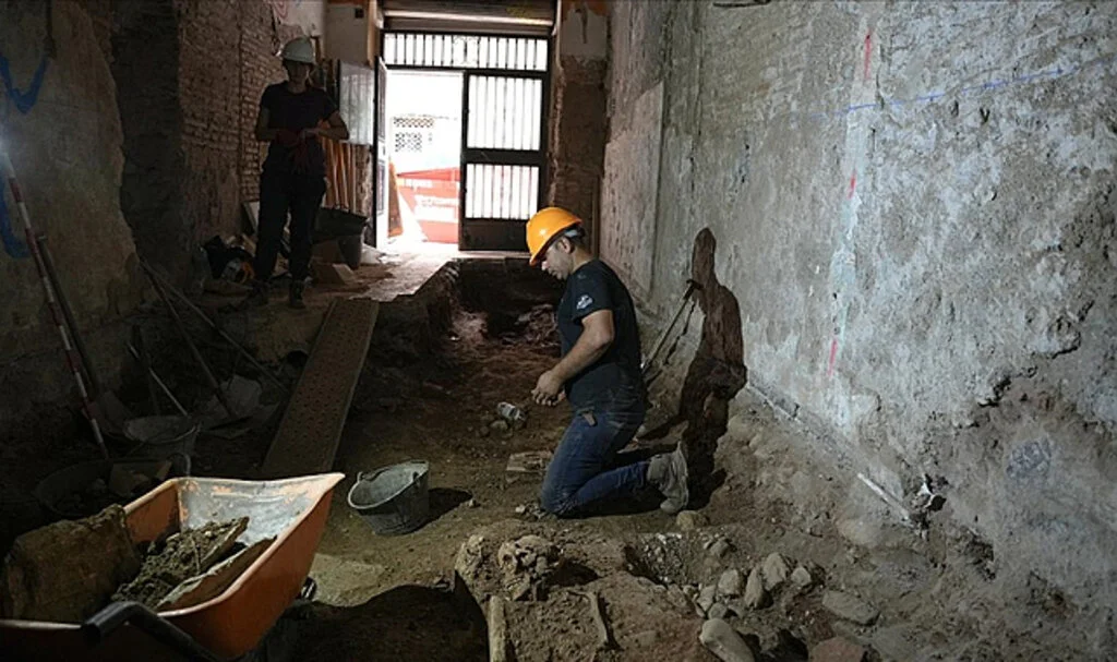 Granada'da Endülüs İslam Dönemine Ait Yeni Bir Müslüman Mezarlığı Ortaya Çıkarıldı
