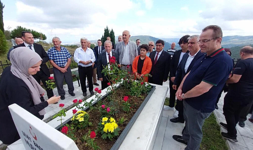 Hain Saldırıda Şehit Olan Başsavcı Murat Uzun Kabri Başında Anıldı