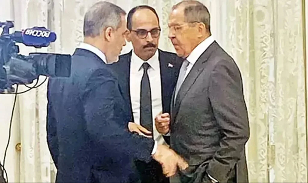 Hakan Fidan, Sergey Lavrov ve İbrahim Kalın'ın Hararetli Sohbeti Zirveye Damga Vurdu
